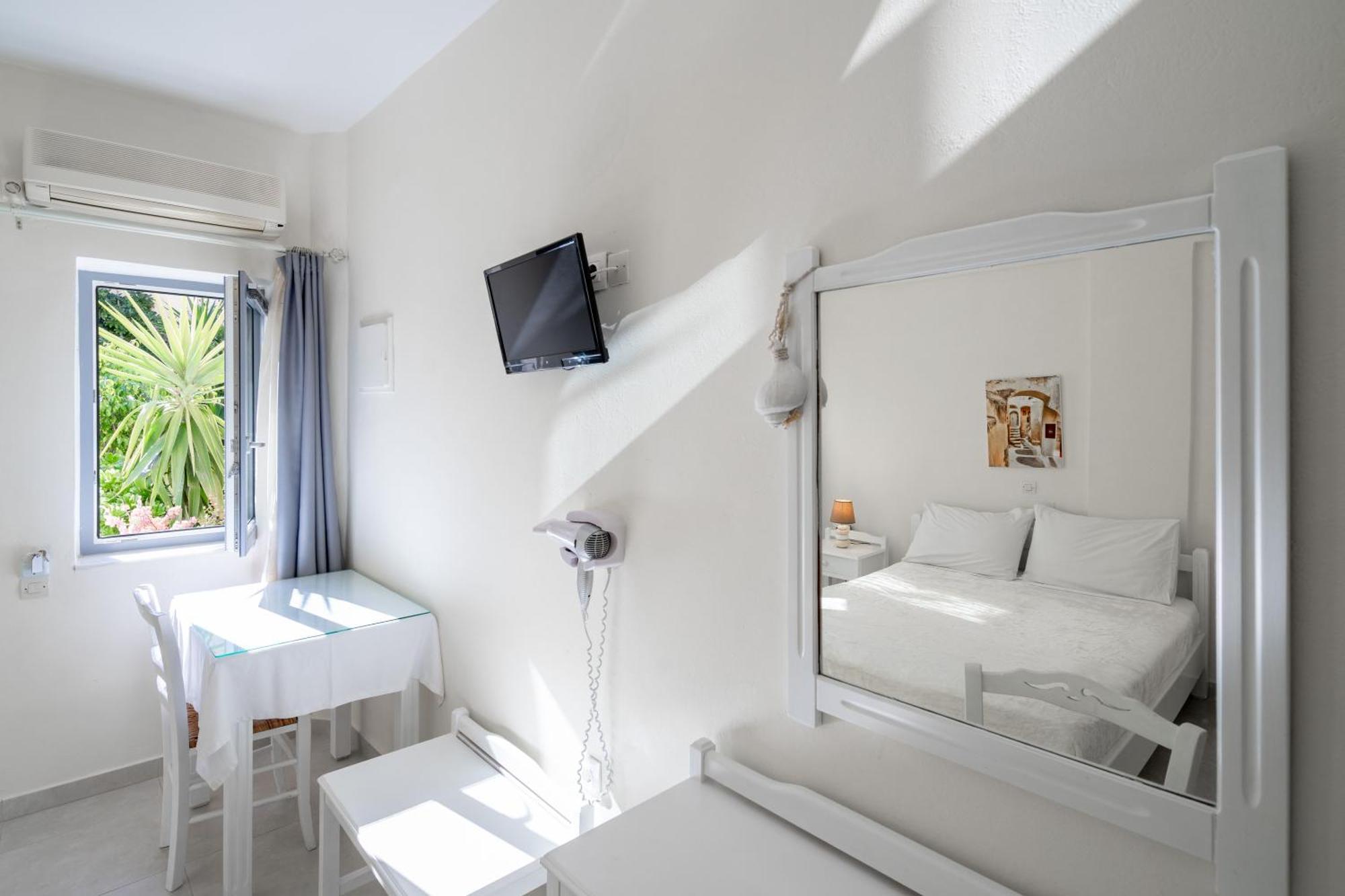 Ersi Villas Fira  Ruang foto
